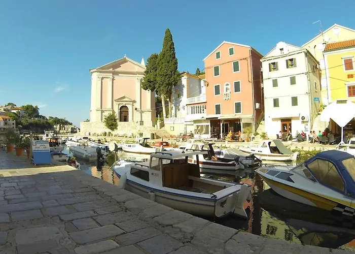 Saturn Πανσιόν *