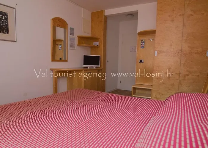 Πανσιόν Saturn *