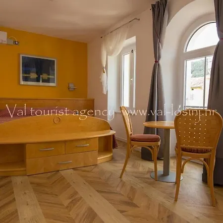 Guest house Bed&breakfast Saturn Veli Losinj