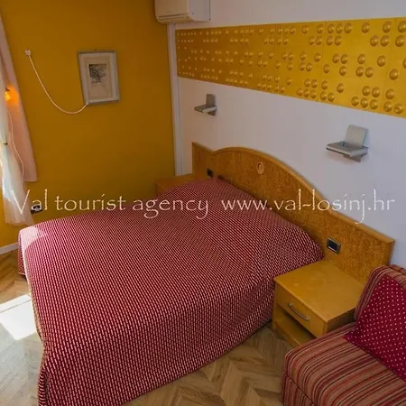 Bed&breakfast Saturn * Veli Losinj