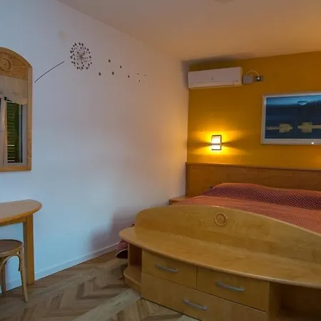 Guest house Bed&breakfast Saturn