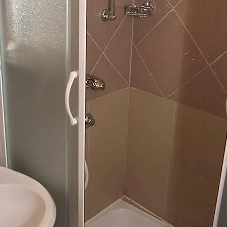 Bed&breakfast Saturn Guest house *