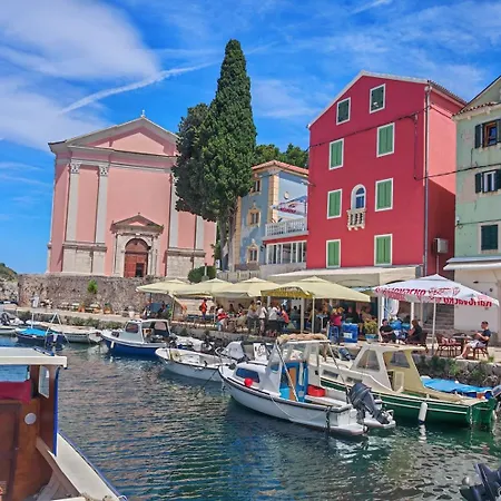 Saturn Veli Lošinj