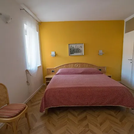 Bed & Breakfast Saturn