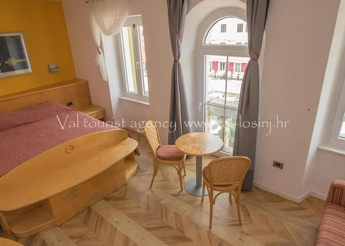 Saturn * Veli Lošinj