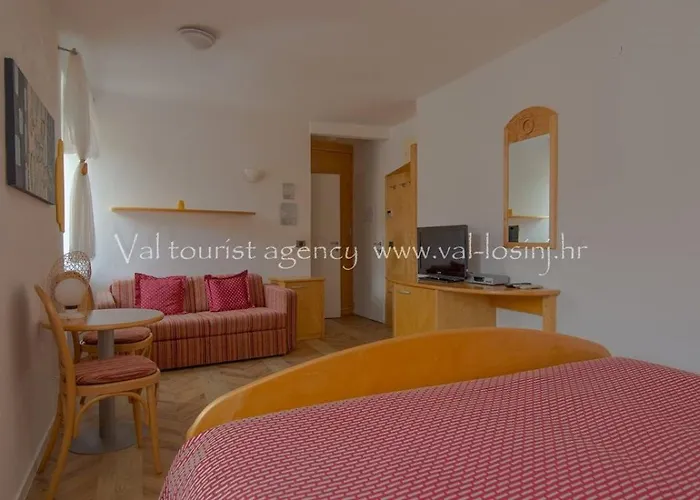 Saturn * Veli Lošinj