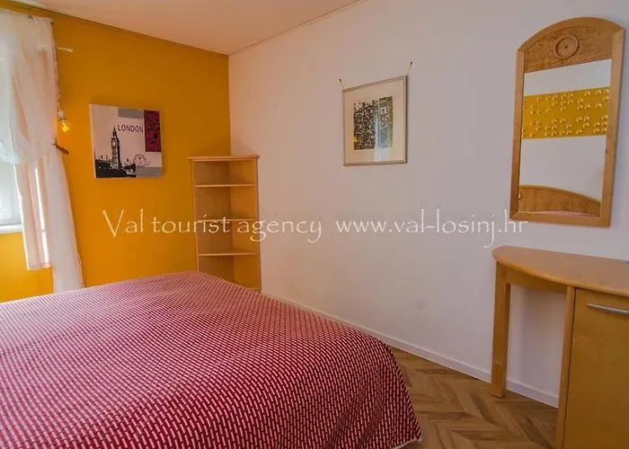 Saturn بيت ضيافة Veli Lošinj