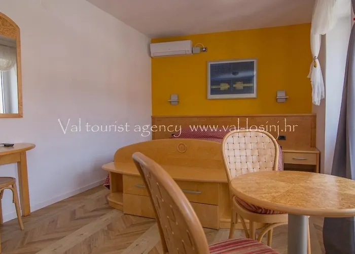 بيت ضيافة Saturn