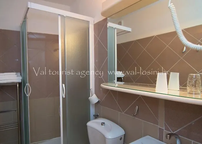 بيت ضيافة Saturn *